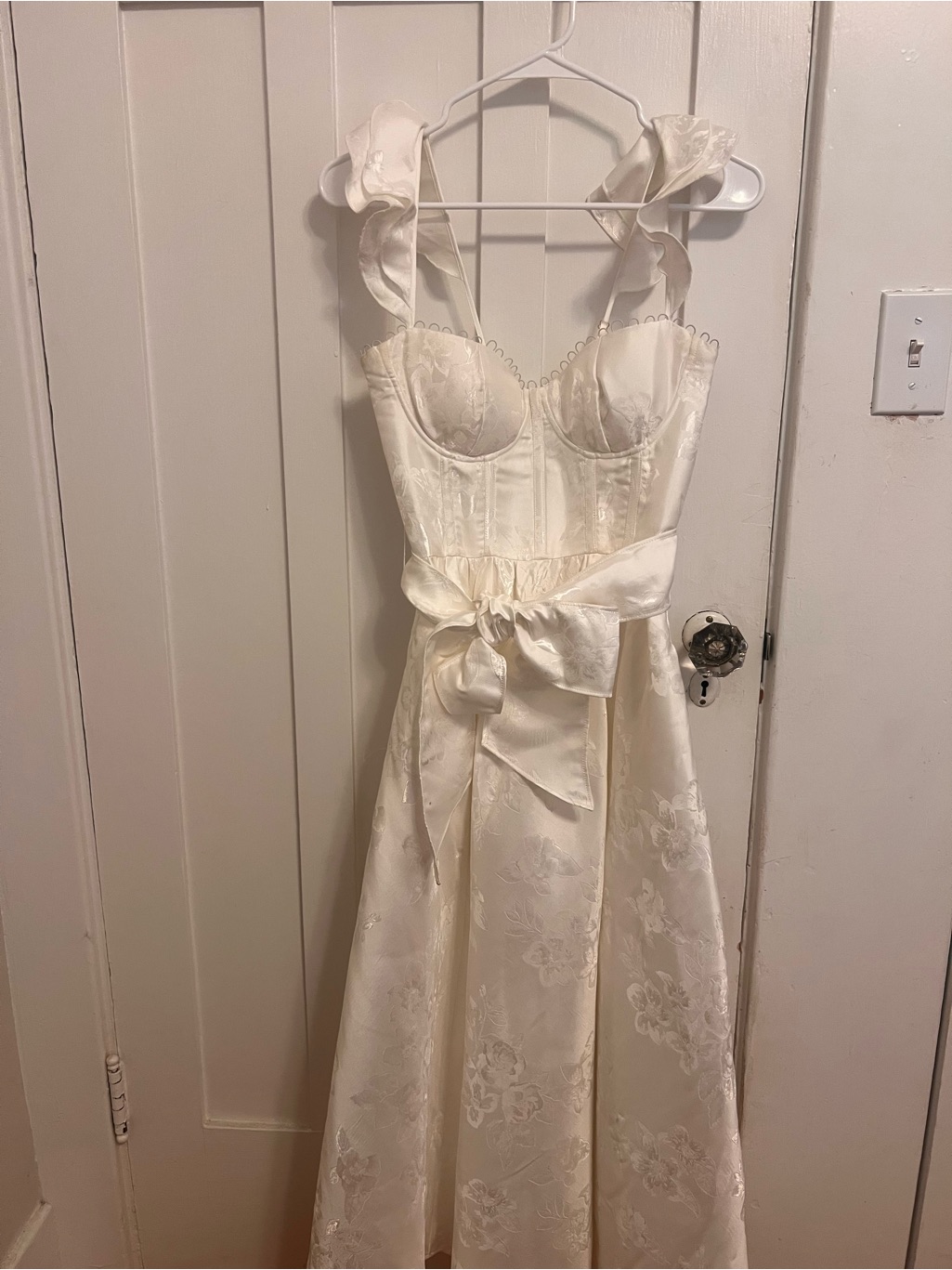 V. Chapman White Ruffle Strap Midi Dress With Waist Tie & Front Slit — image 3 of 4
